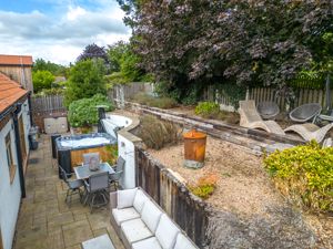 Photo 15- click for photo gallery